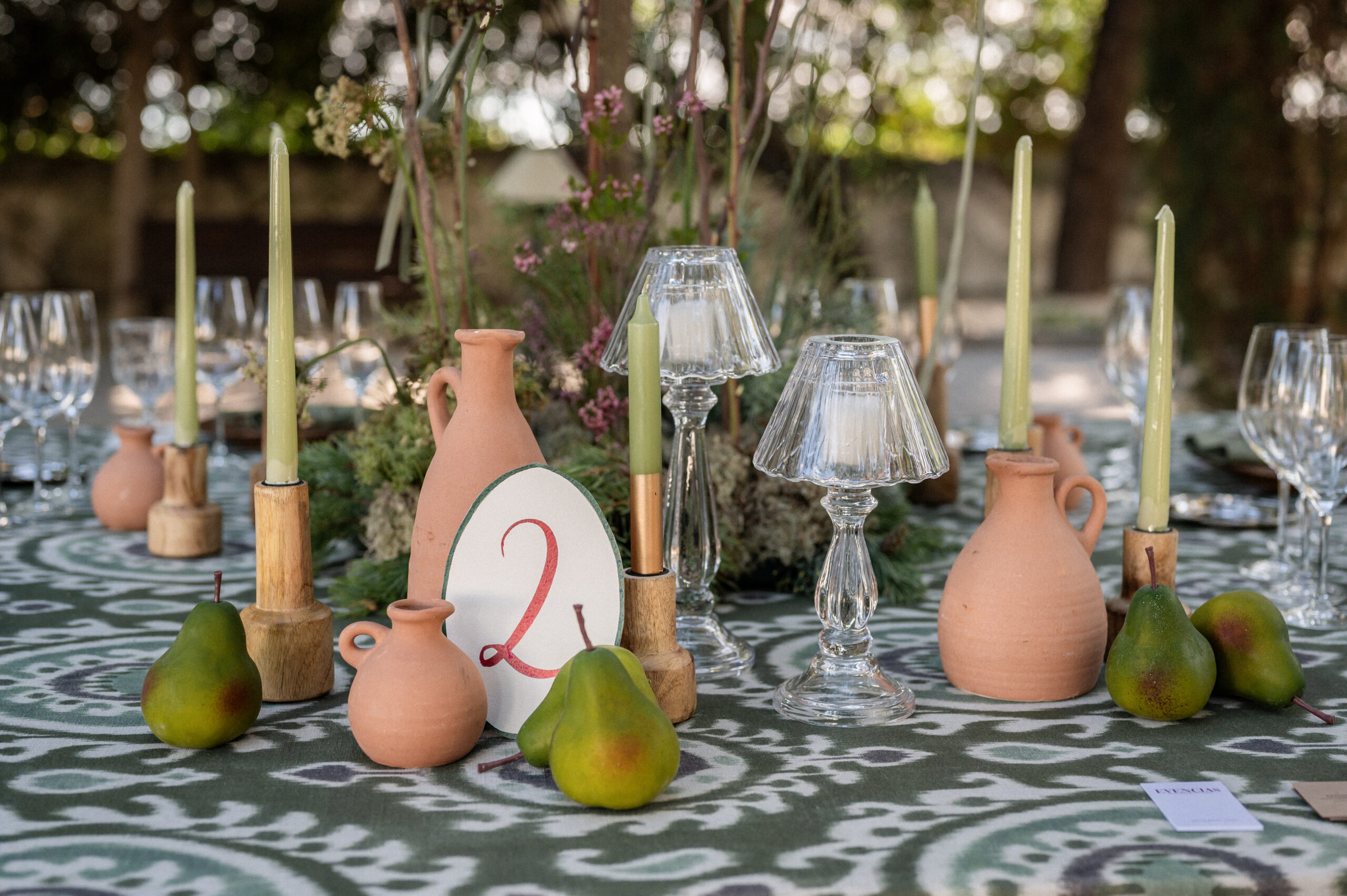 mesero para bodas otoñales elegantes y con estilo